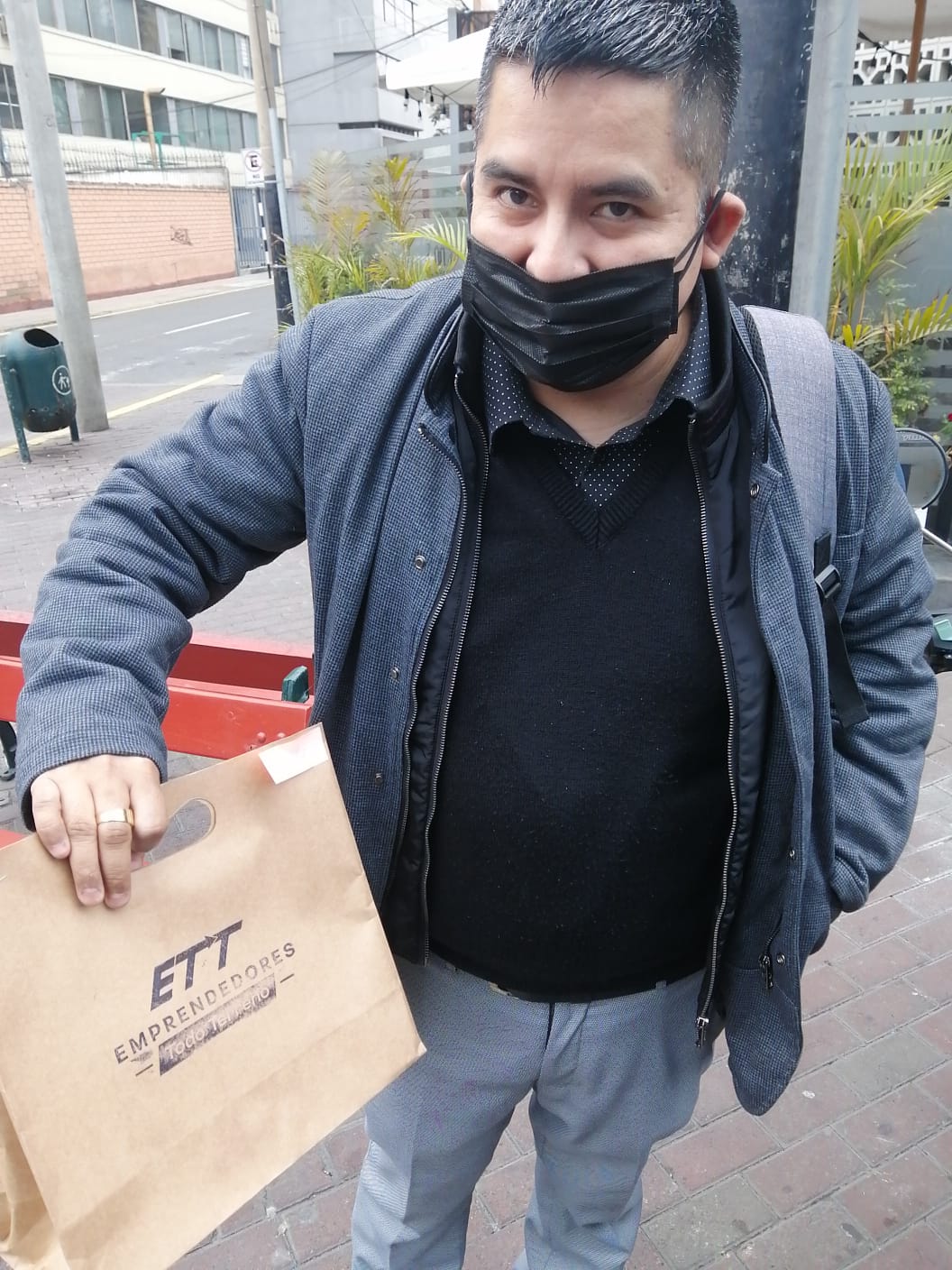 Image Title Alt Image